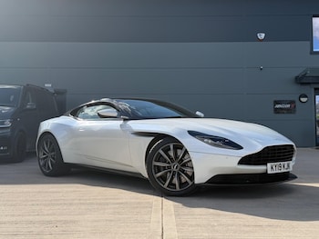 Used Aston Martin DB11 2019 for sale - 78784014: Photo