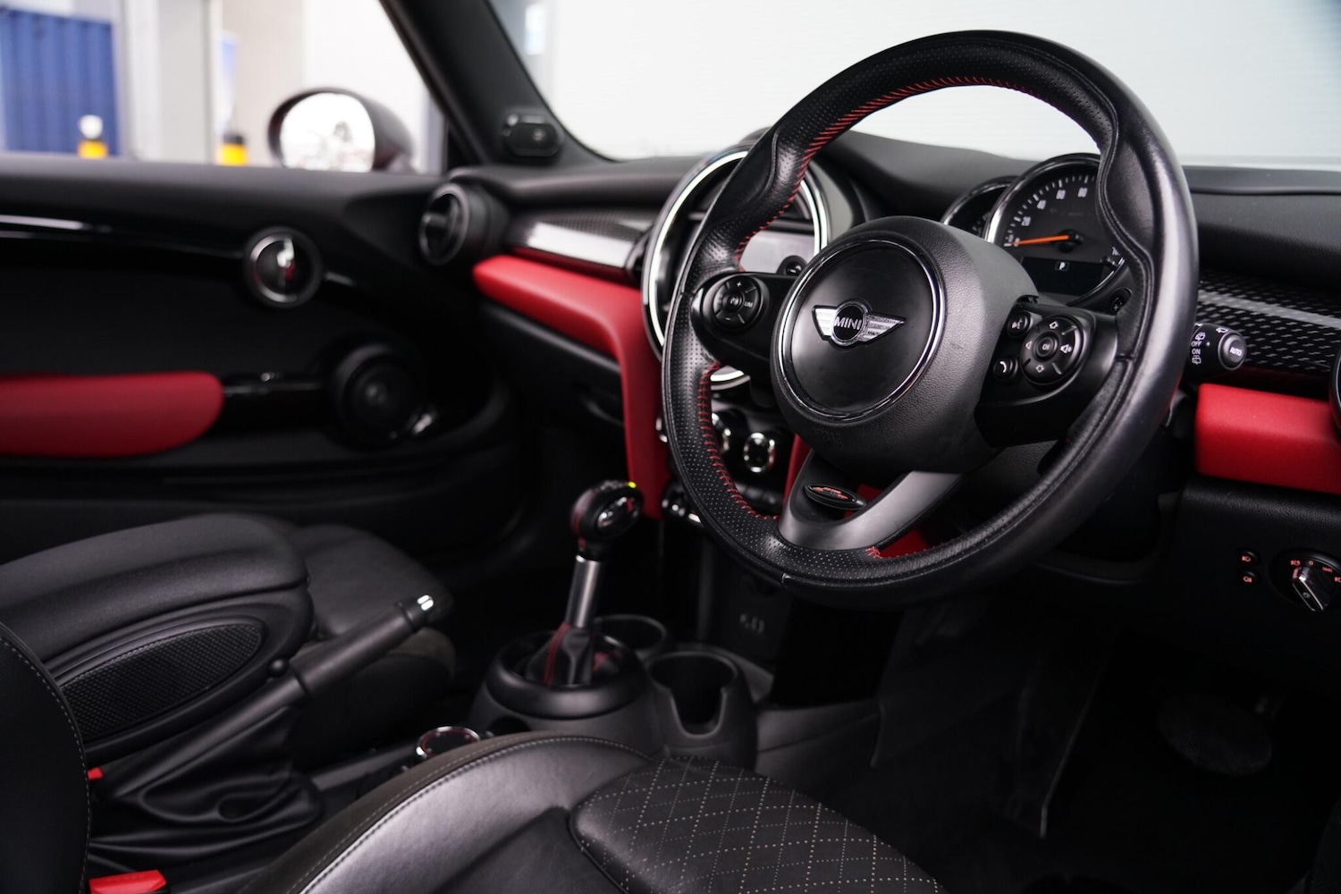 Used MINI Hatch 2017 for sale - 77131423: Photo 2