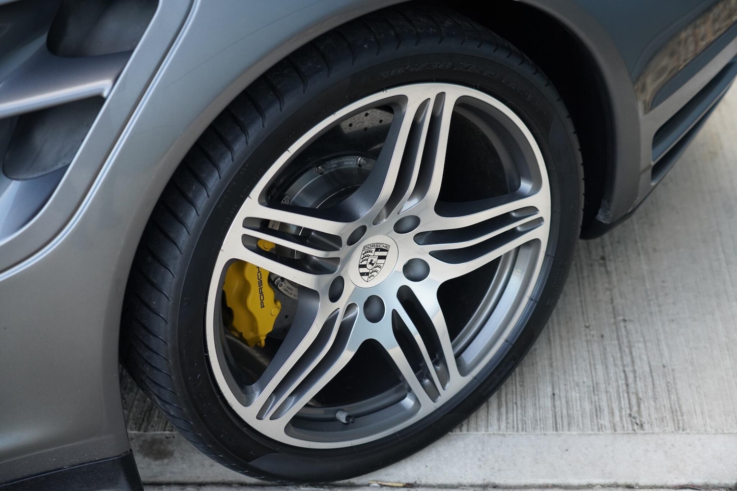 Used Porsche 911 for sale - 76659282: Photo 17