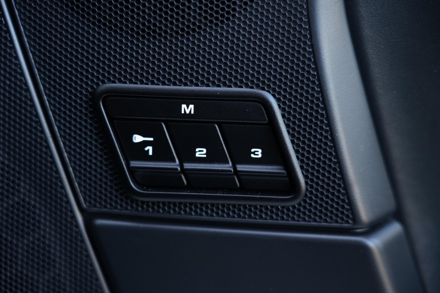 Used Porsche 911 for sale - 76659282: Photo 26