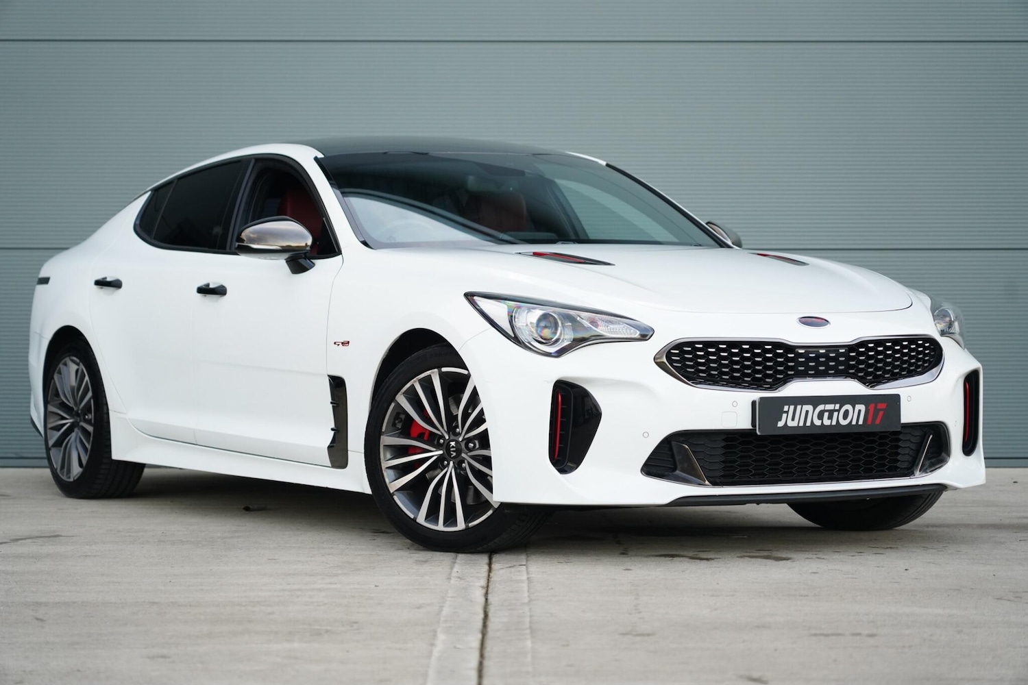Used Kia Stinger 2018 for sale - 76658165: Photo 1