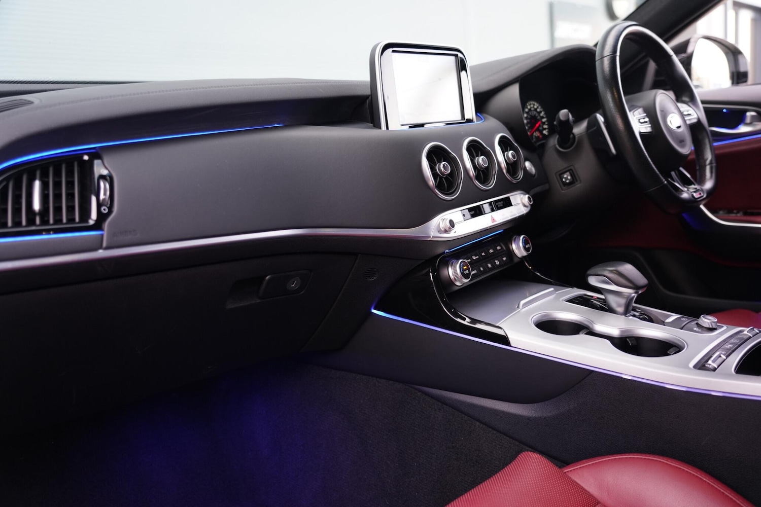 Used Kia Stinger 2018 for sale - 76658165: Photo 14