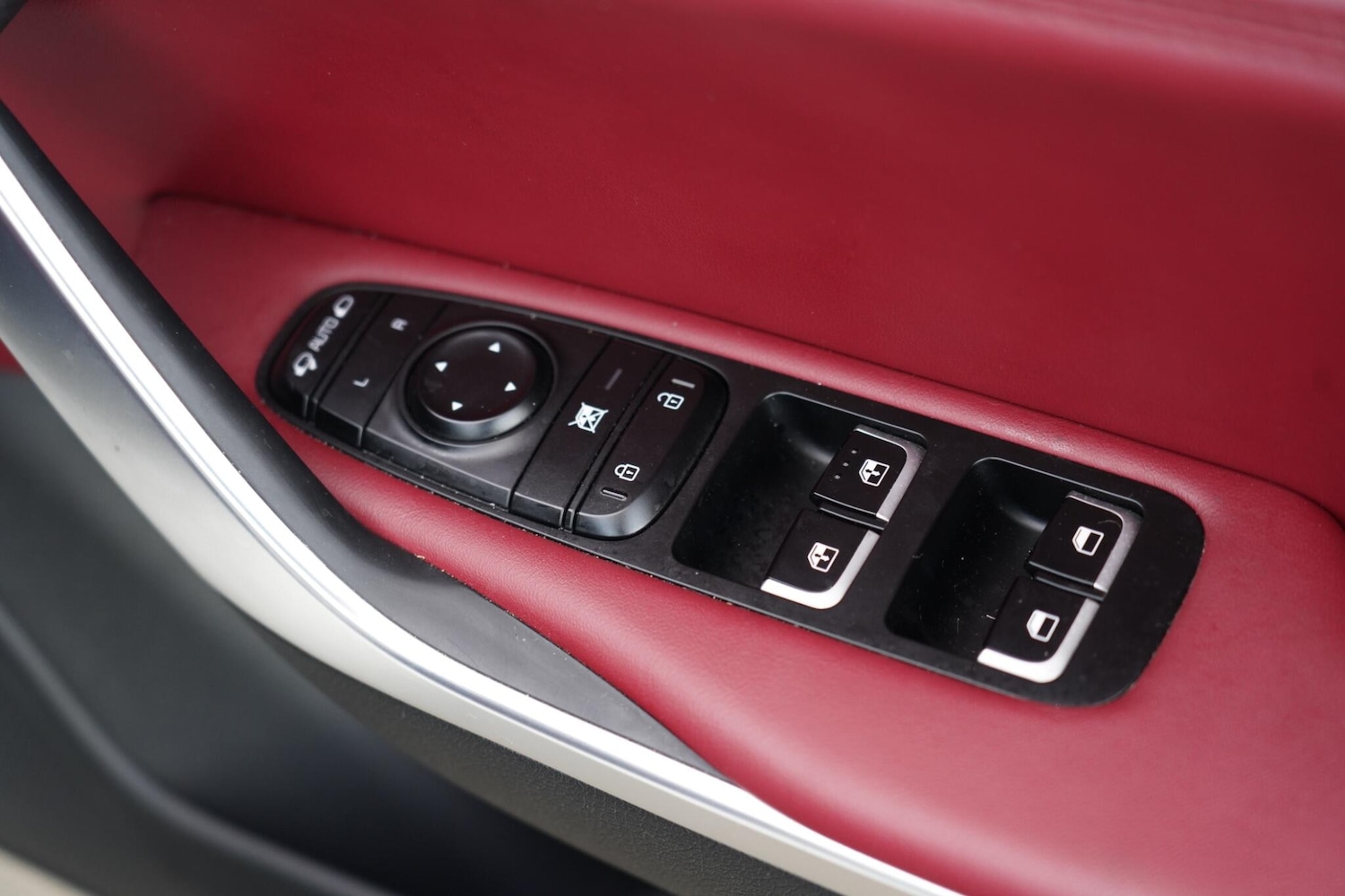 Used Kia Stinger 2018 for sale - 76658165: Photo 31