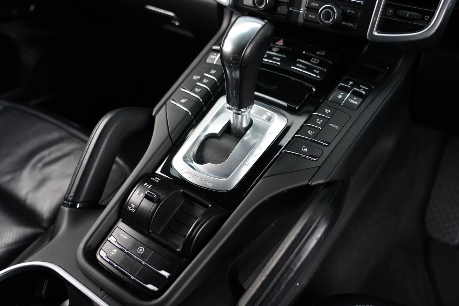 Used Porsche Cayenne 2016 for sale - 77144370: Photo 26