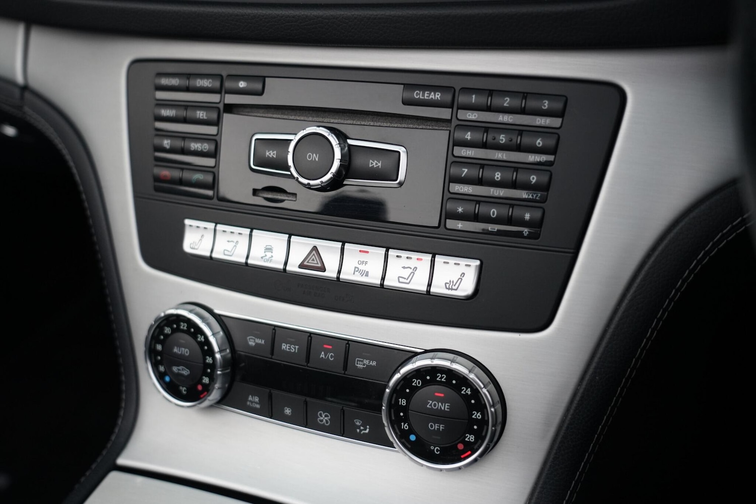 Used Mercedes-Benz SL 2012 for sale - 76850479: Photo 28