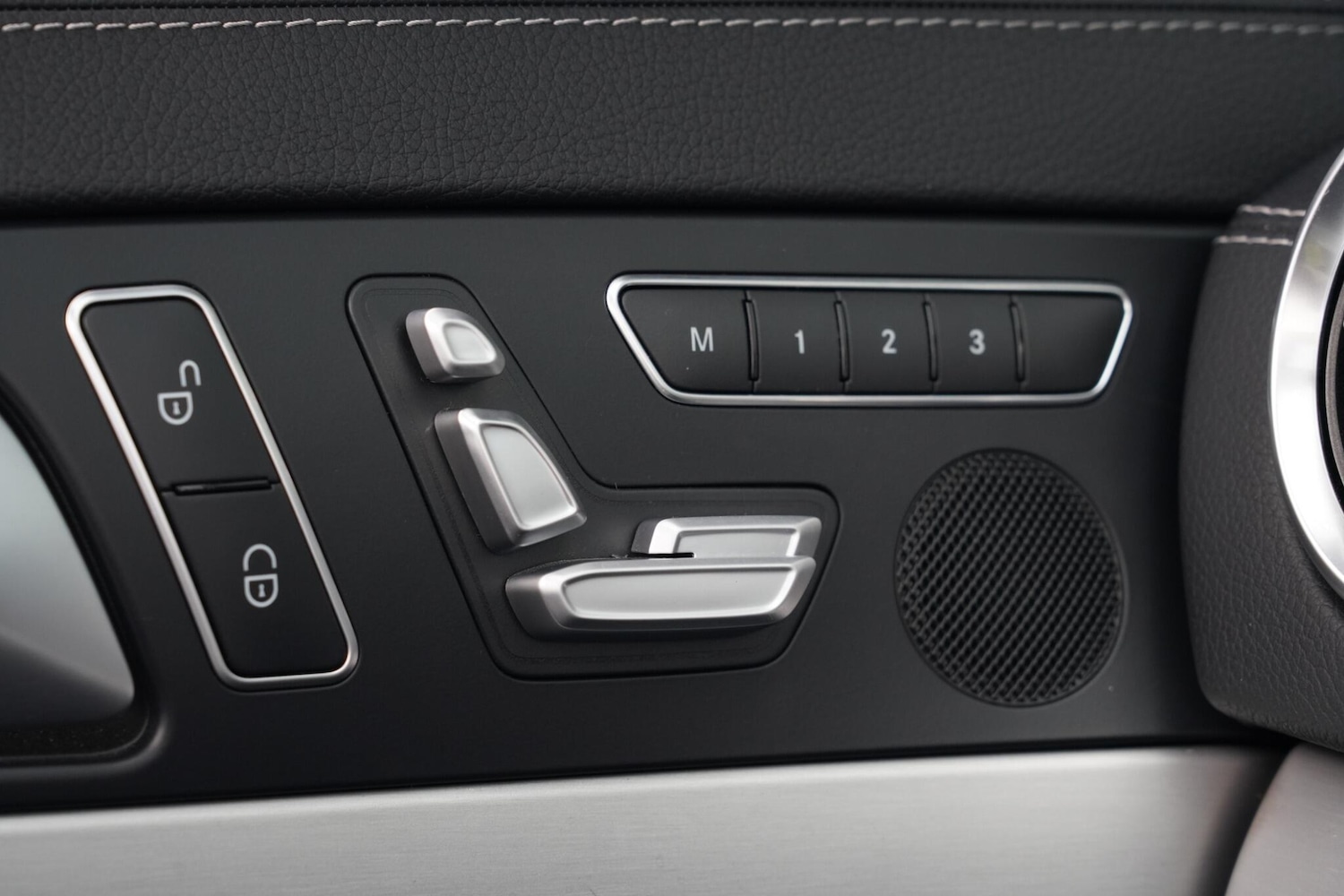 Used Mercedes-Benz SL 2012 for sale - 76850479: Photo 29