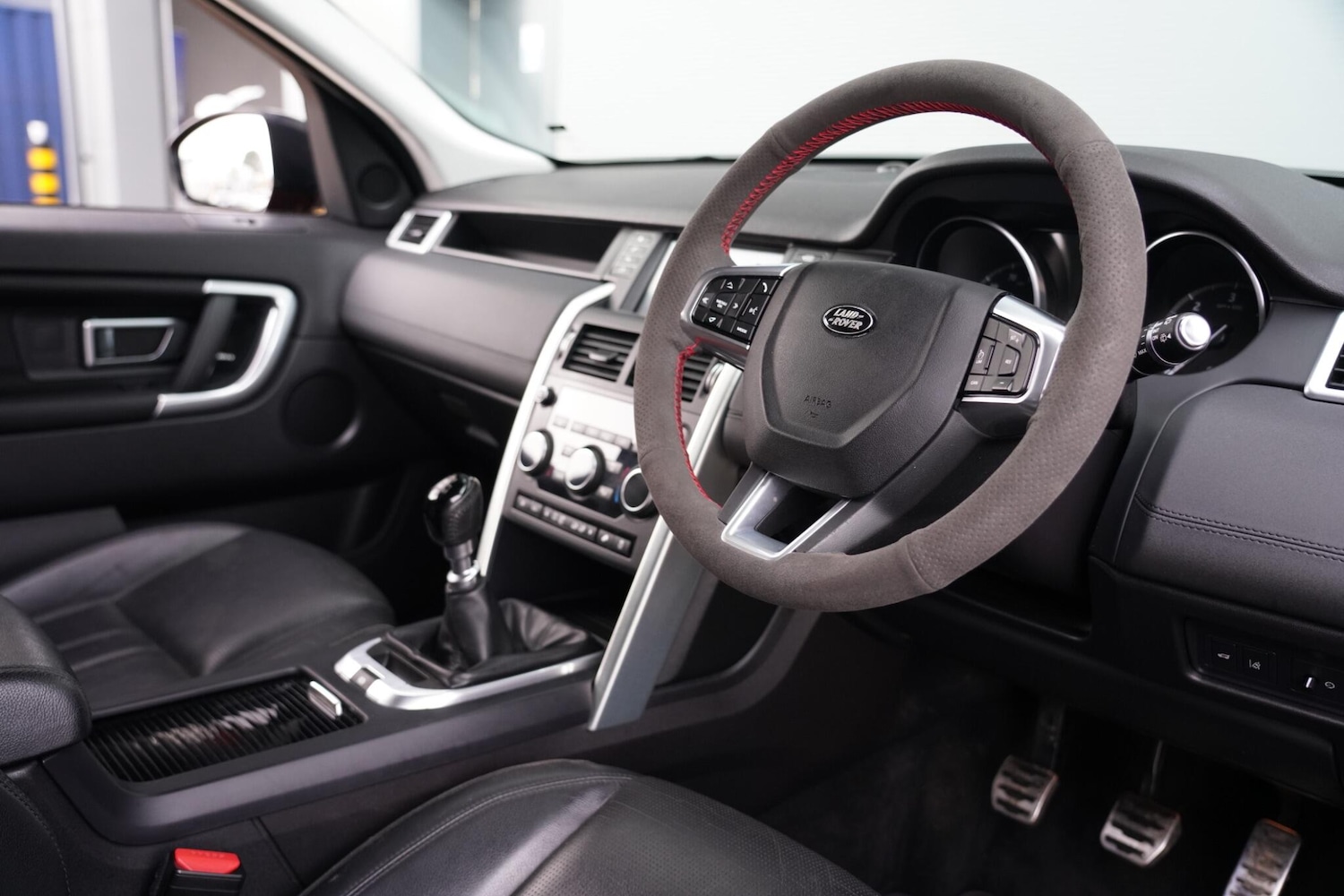 Used Land Rover Discovery Sport 2016 for sale - 77958520: Photo 2