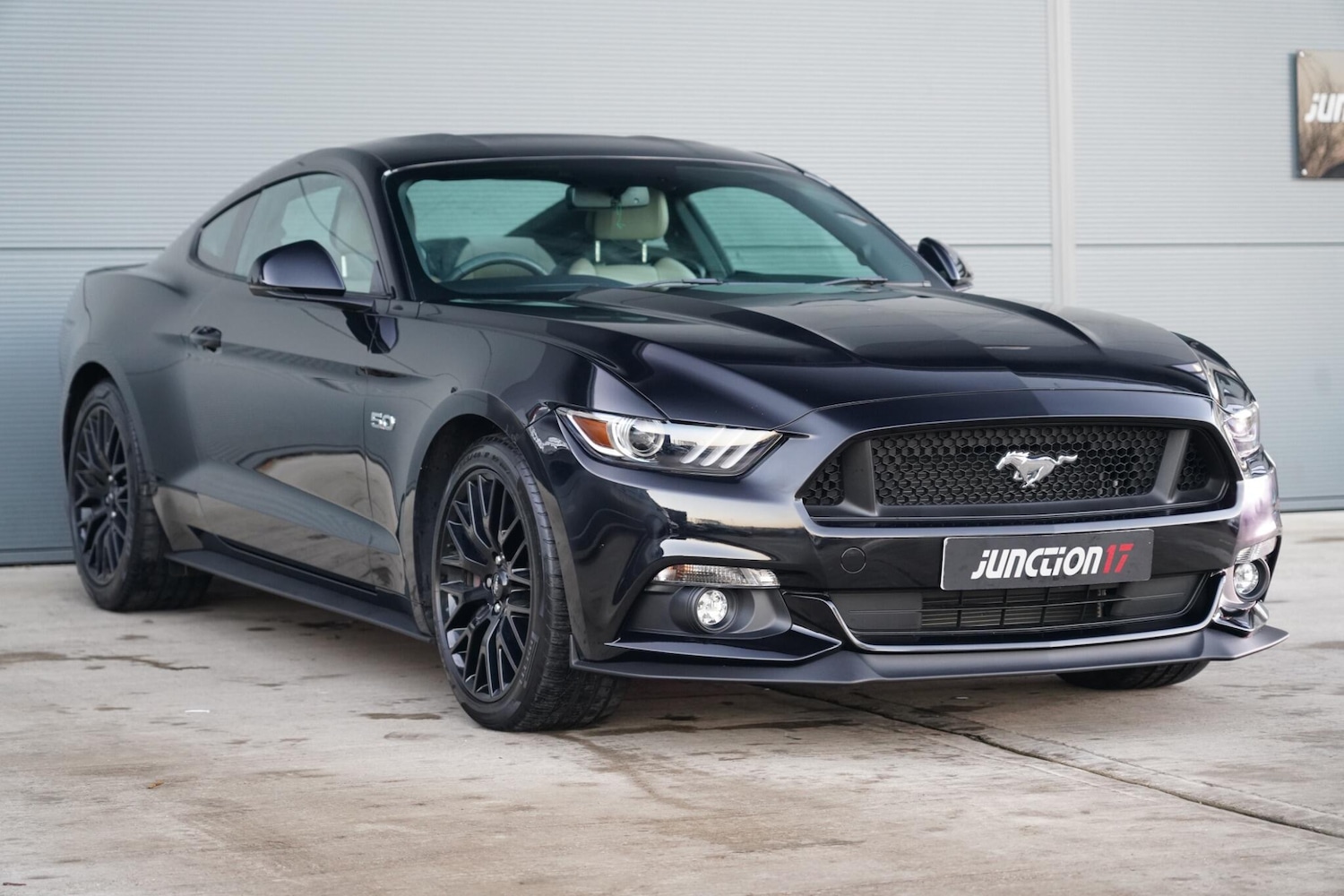 Used Ford Mustang 2016 for sale - 76975528: Photo 4