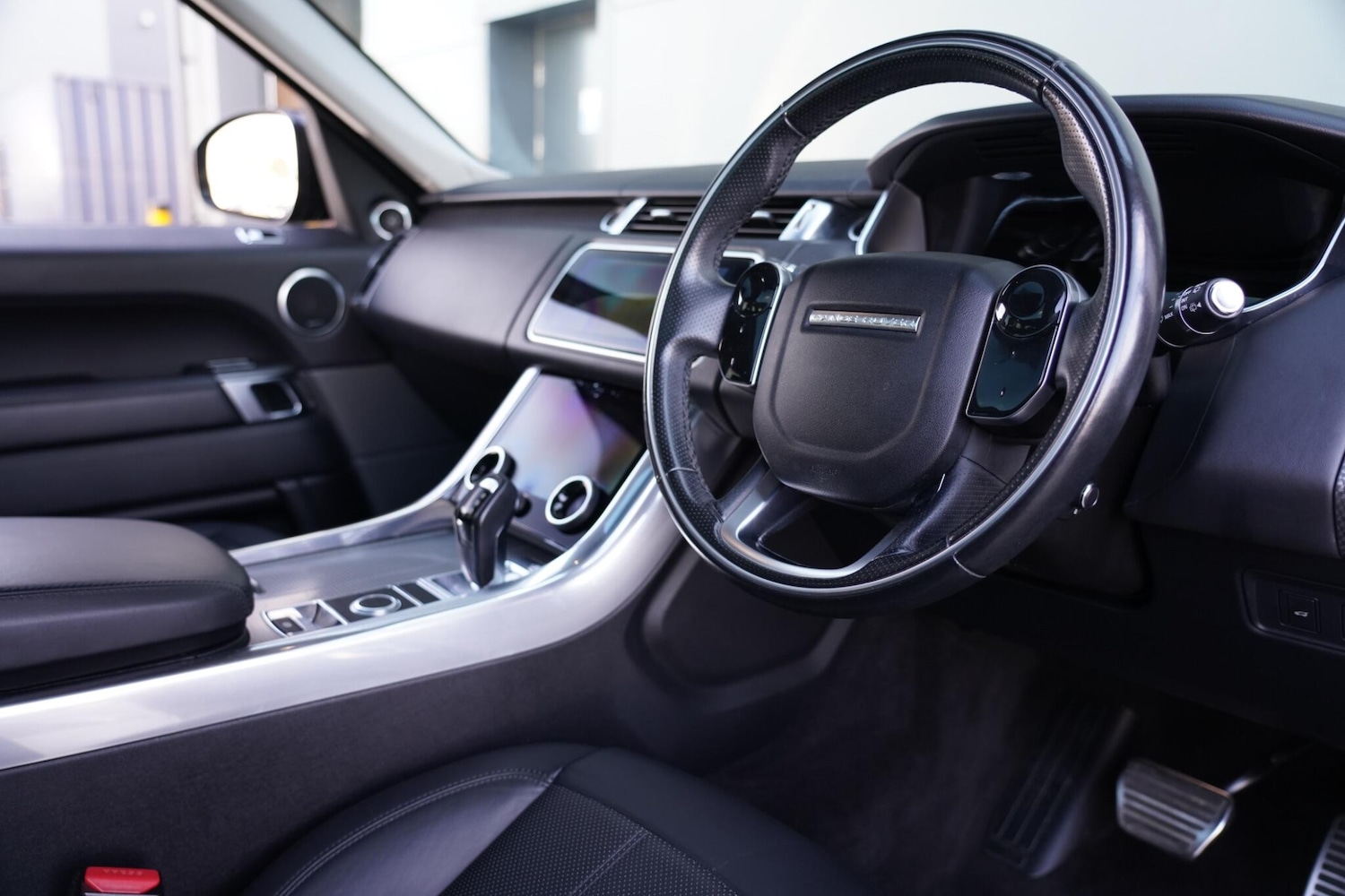 Used Land Rover Range Rover Sport 2018 for sale - 76657339: Photo 2