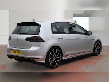 Used Volkswagen Golf 2017 for sale - 78561214: Photo