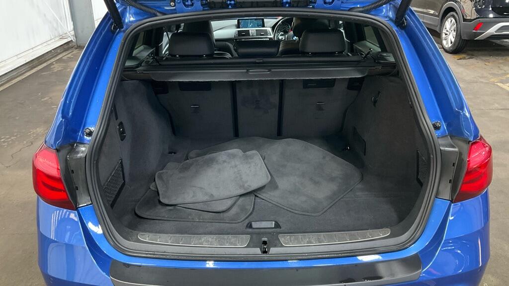 Used BMW 3 Series 2019 for sale - 76994798: Photo 11