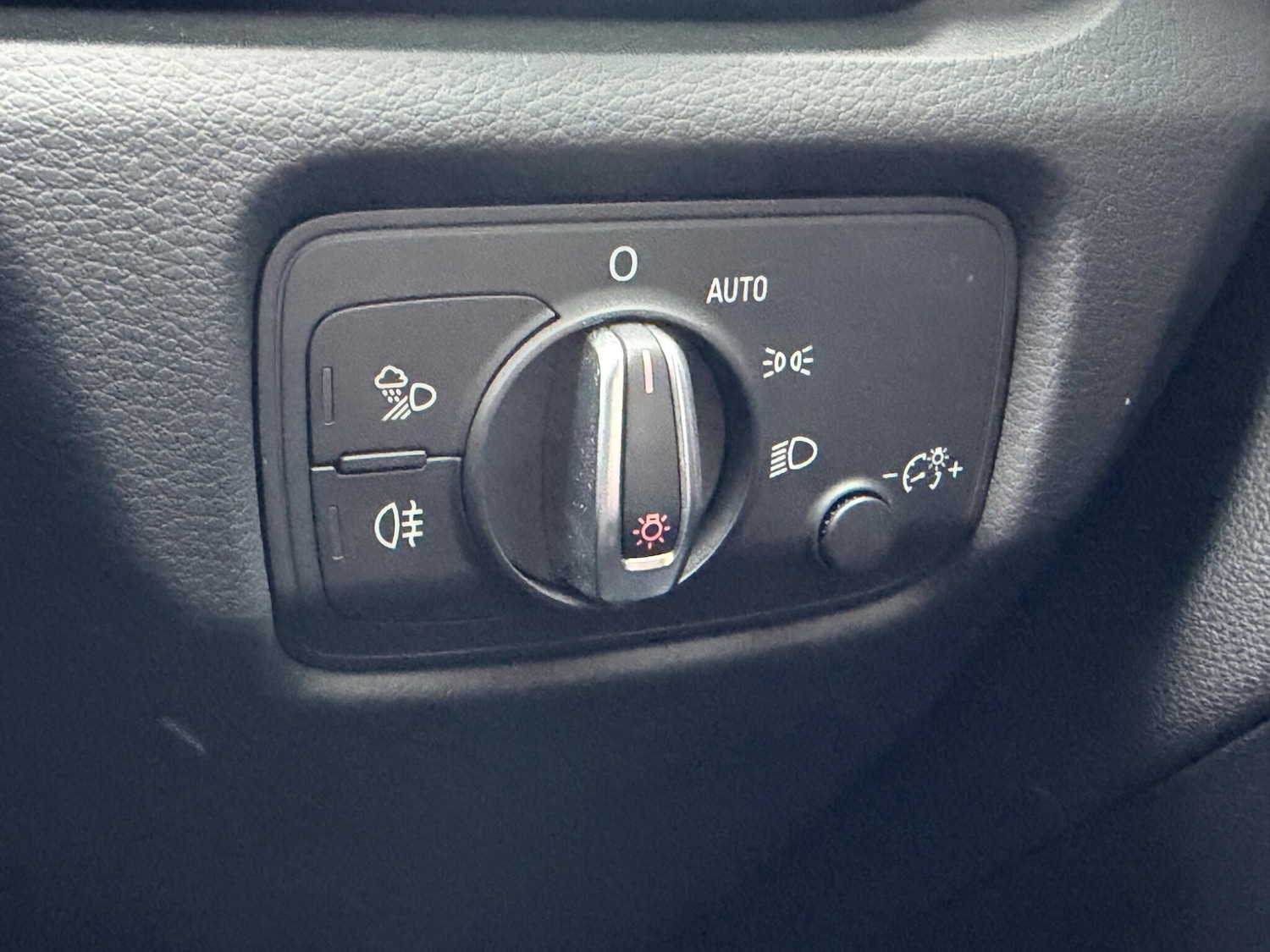 Used Audi A3 2014 for sale - 77970537: Photo 13