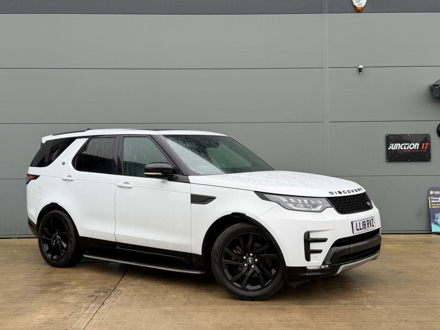 Used Land Rover Discovery 2018 for sale - 77723382: Photo 1