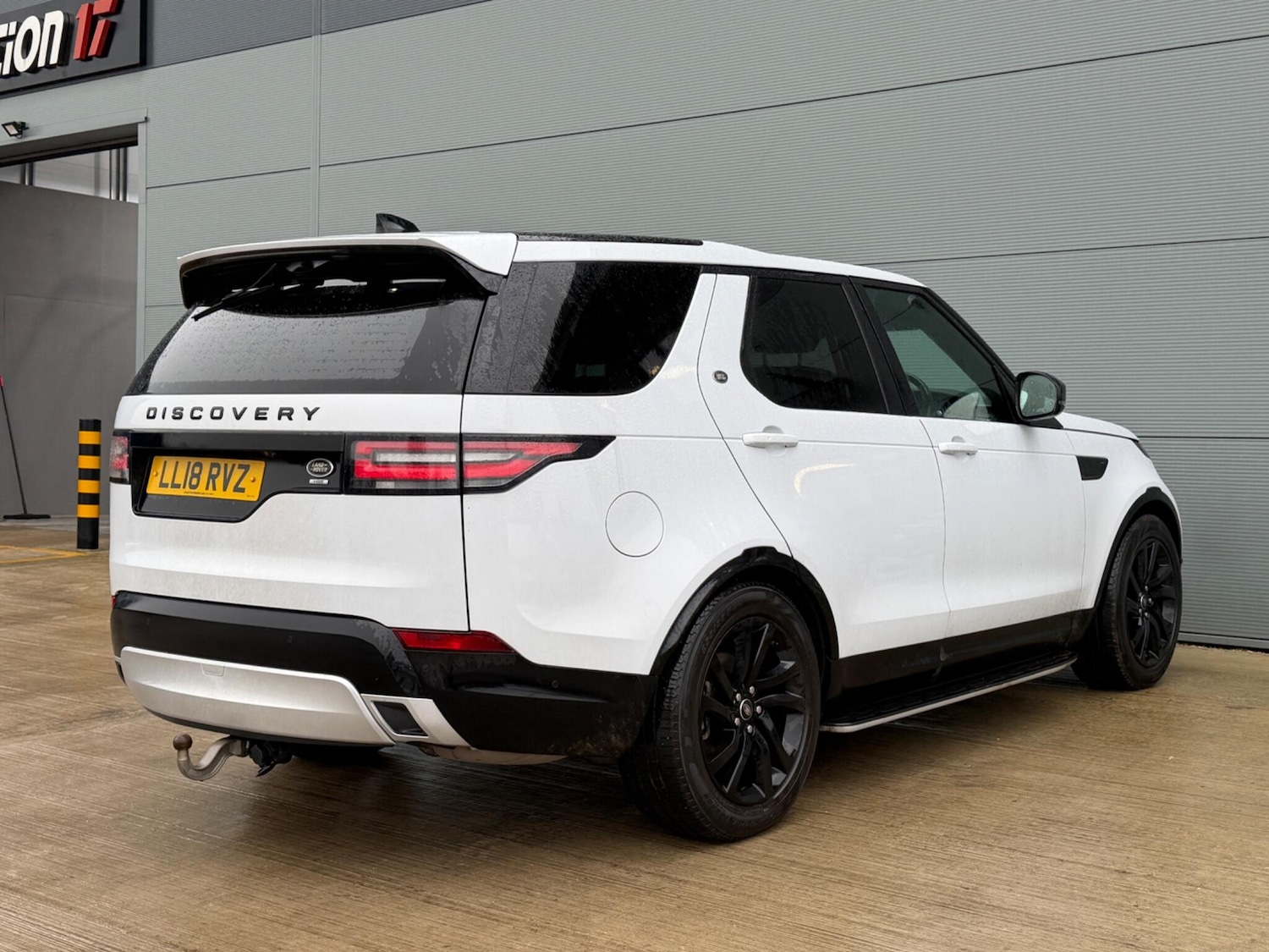 Used Land Rover Discovery 2018 for sale - 77723382: Photo 13