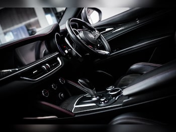 Used Alfa Romeo Stelvio 2019 for sale - 76689761: Photo