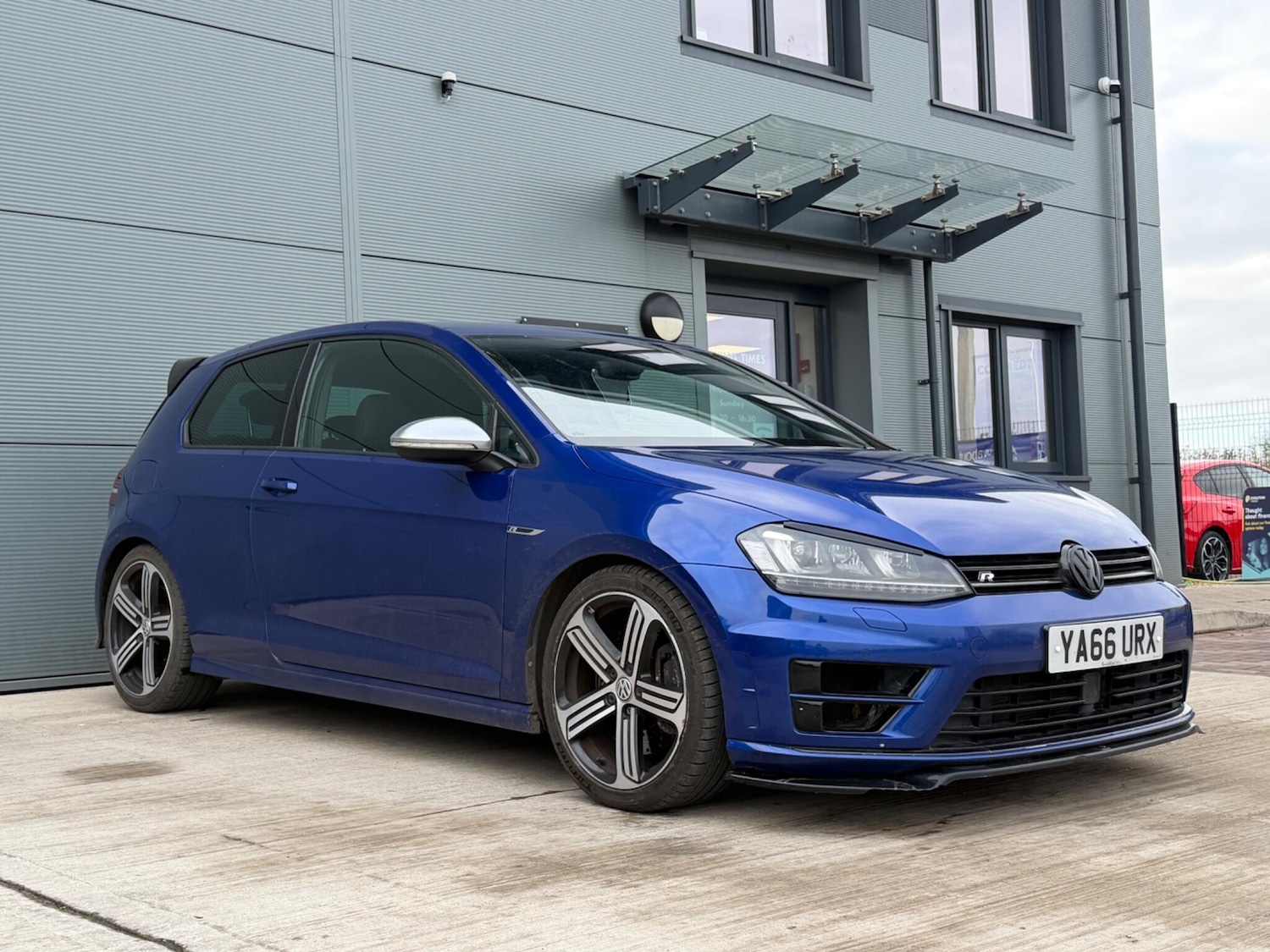 Used Volkswagen Golf 2017 for sale - 78046950: Photo 4