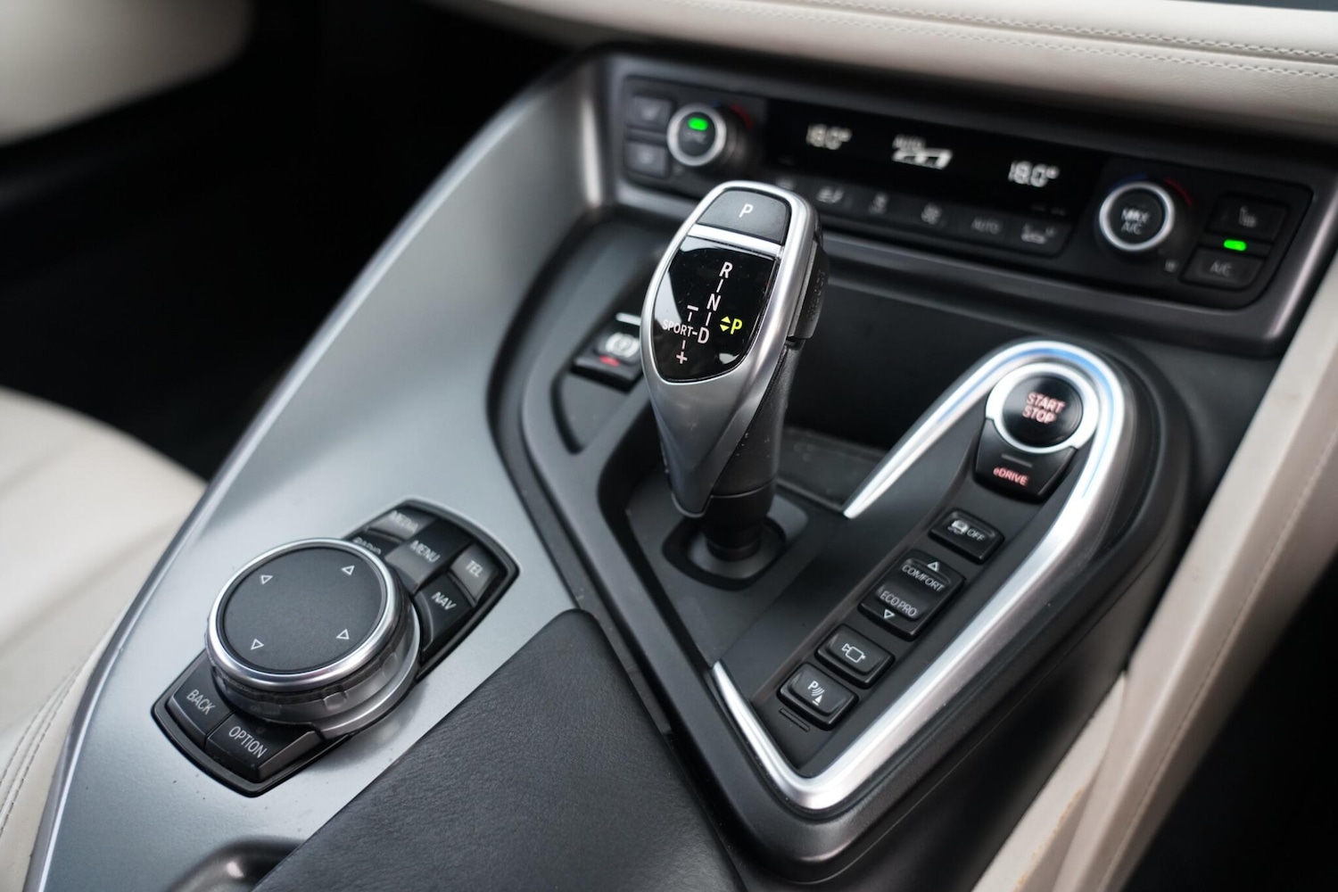 Used BMW i8 2016 for sale - 77658577: Photo 26