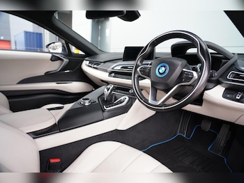 Used BMW i8 2018 for sale - 78335250: Photo
