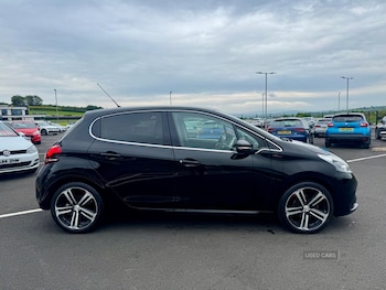 Used Peugeot 208 2017 for sale - 78935766: Photo