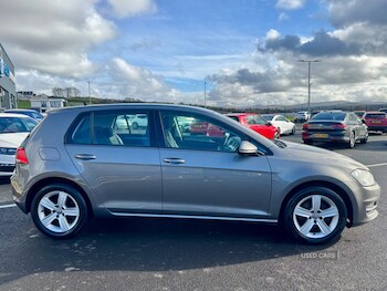 Used Volkswagen Golf 2016 for sale - 77697302: Photo