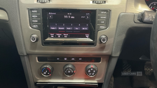 Used Volkswagen Golf 2014 for sale - 77030342: Photo 2