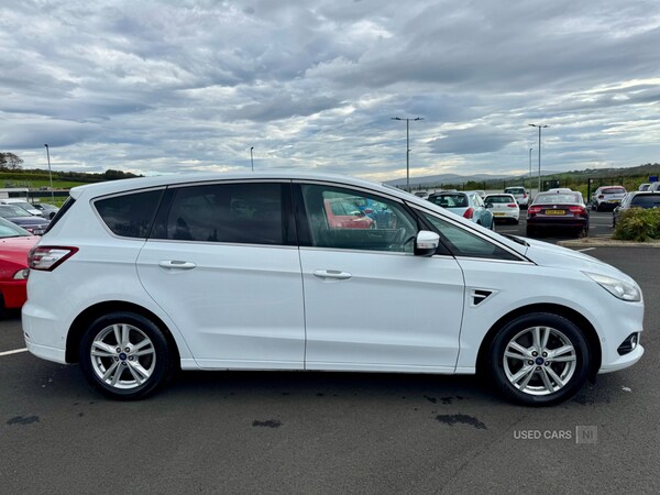 Used Ford S-Max 2017 for sale - 76190326: Photo 2