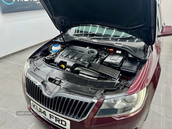 Used Skoda Superb 2014 for sale - 76271109: Photo