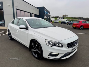 2014 - D4 [181] R DESIGN Nav 4dr