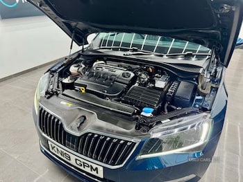 Used Skoda Superb 2019 for sale - 76014083: Photo 2
