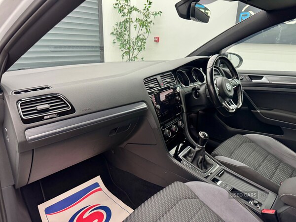Used Volkswagen Golf 2017 for sale - 76110073: Photo 12