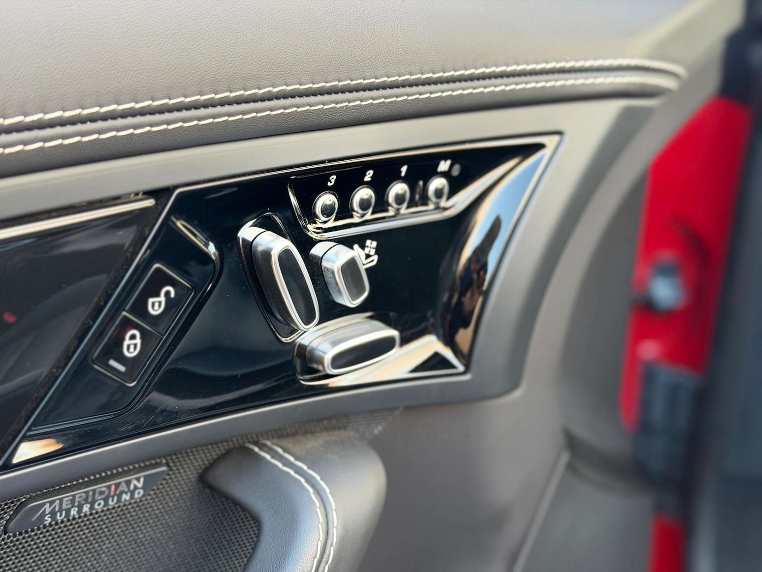 Used Jaguar F-Type 2019 for sale - 77733386: Photo 38