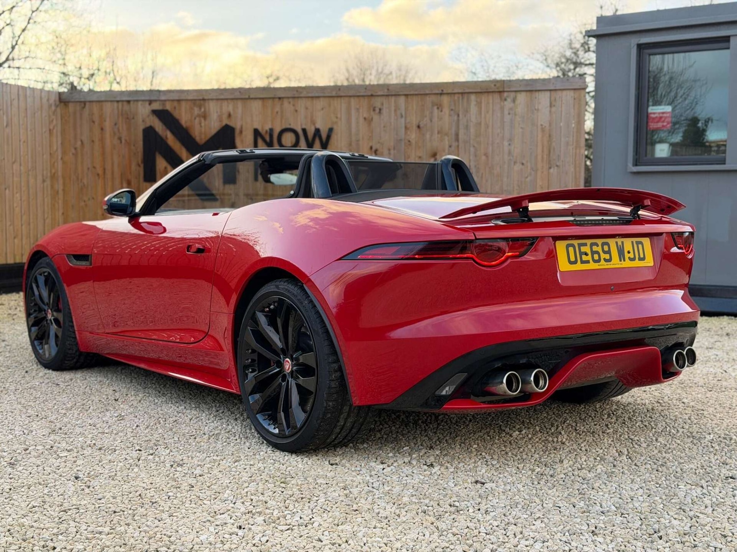 Used Jaguar F-Type 2019 for sale - 77733386: Photo 9