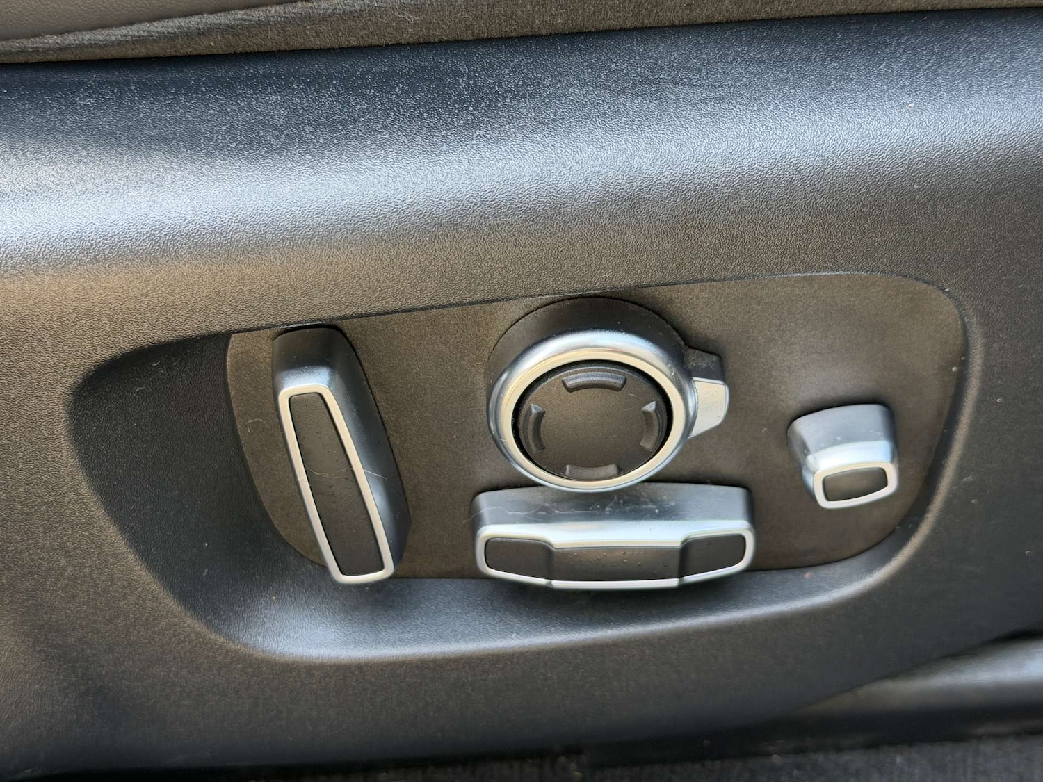 Used Land Rover Range Rover Velar 2018 for sale - 77765735: Photo 25