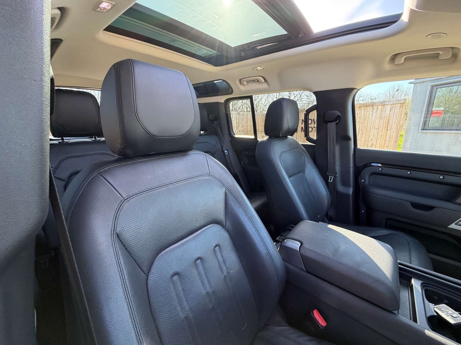 Used Land Rover Defender 2021 for sale - 77921648: Photo 26