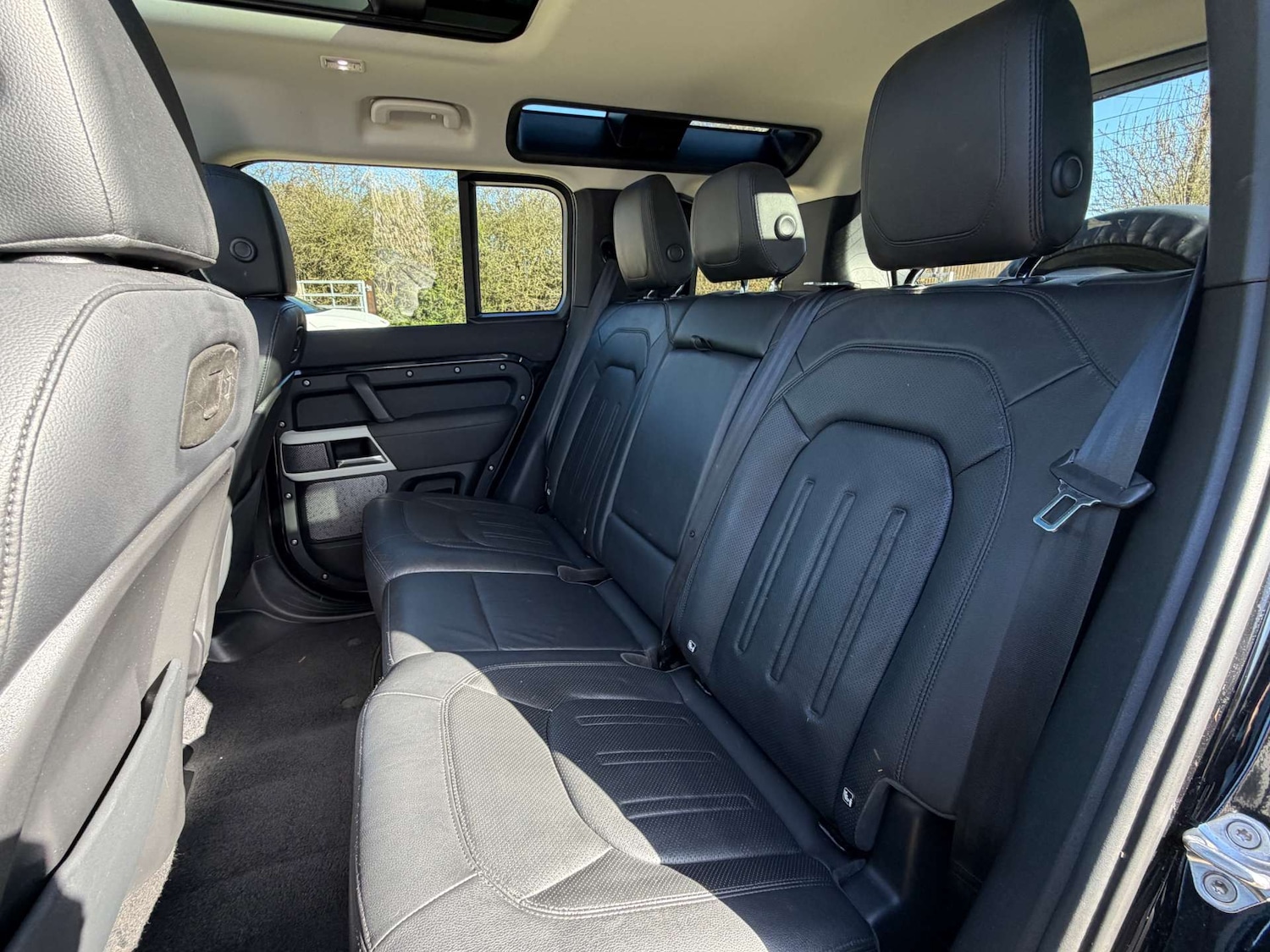 Used Land Rover Defender 2021 for sale - 77921648: Photo 33