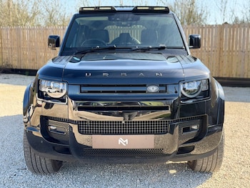 Used Land Rover Defender 2021 for sale - 77921648: Photo