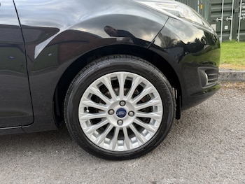 Used Ford Fiesta 2015 for sale - 78531456: Photo
