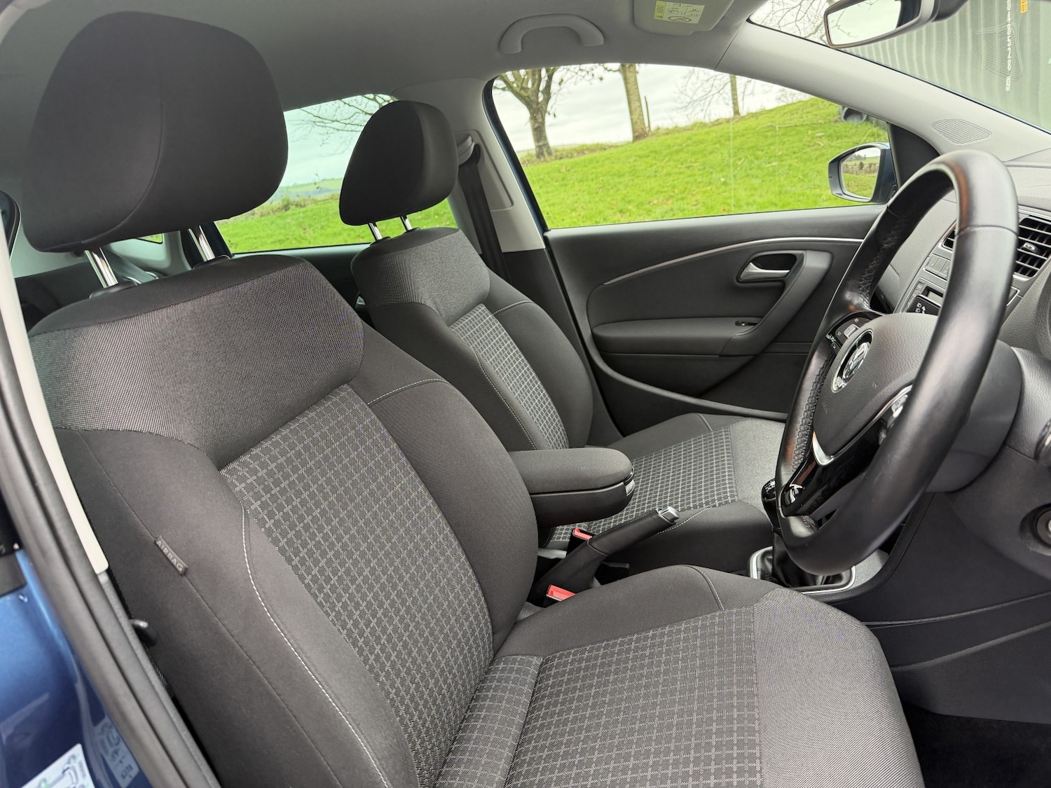 Used Volkswagen Polo 2015 for sale - 77565352: Photo 10