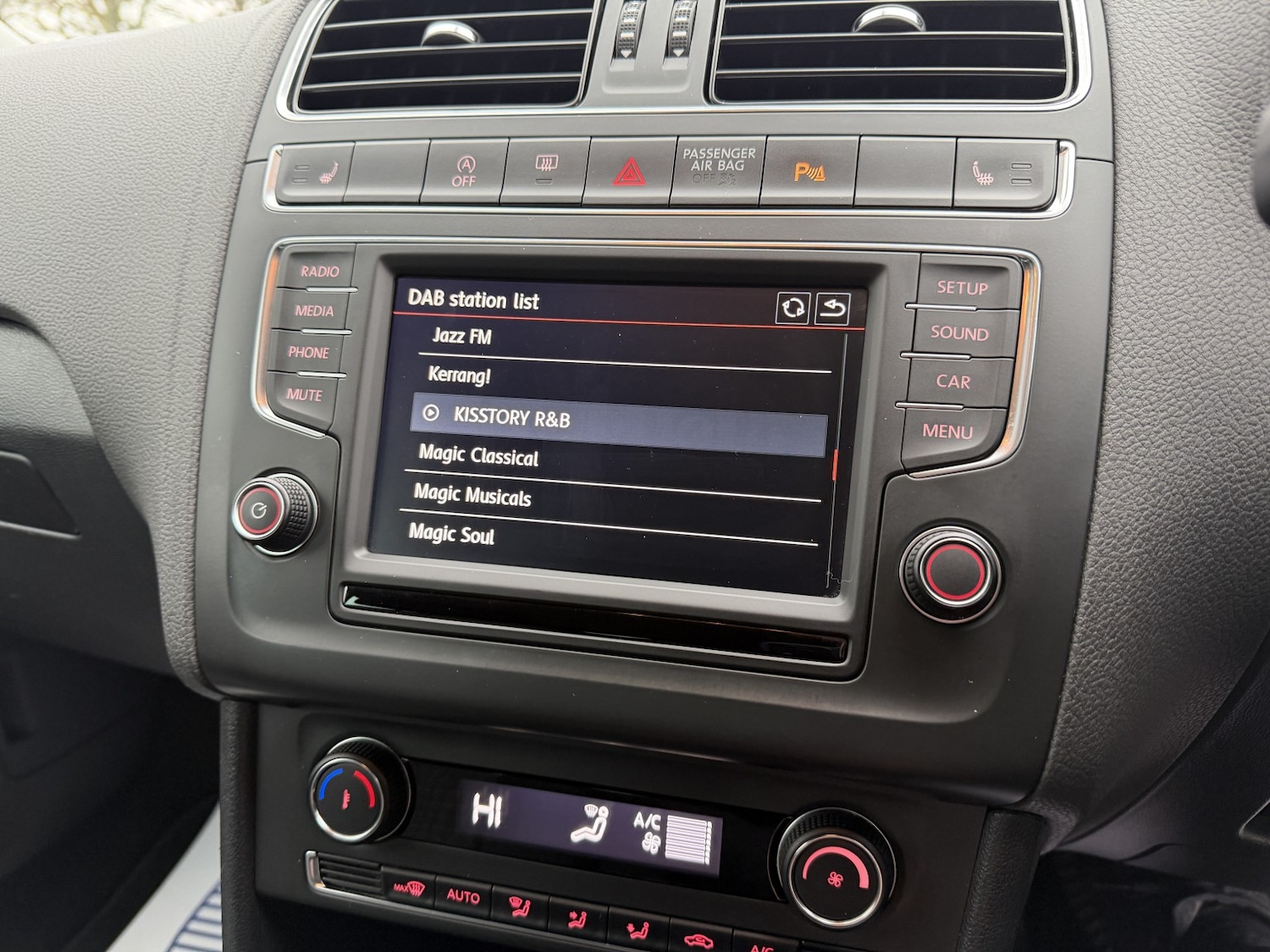 Used Volkswagen Polo 2015 for sale - 77565352: Photo 24