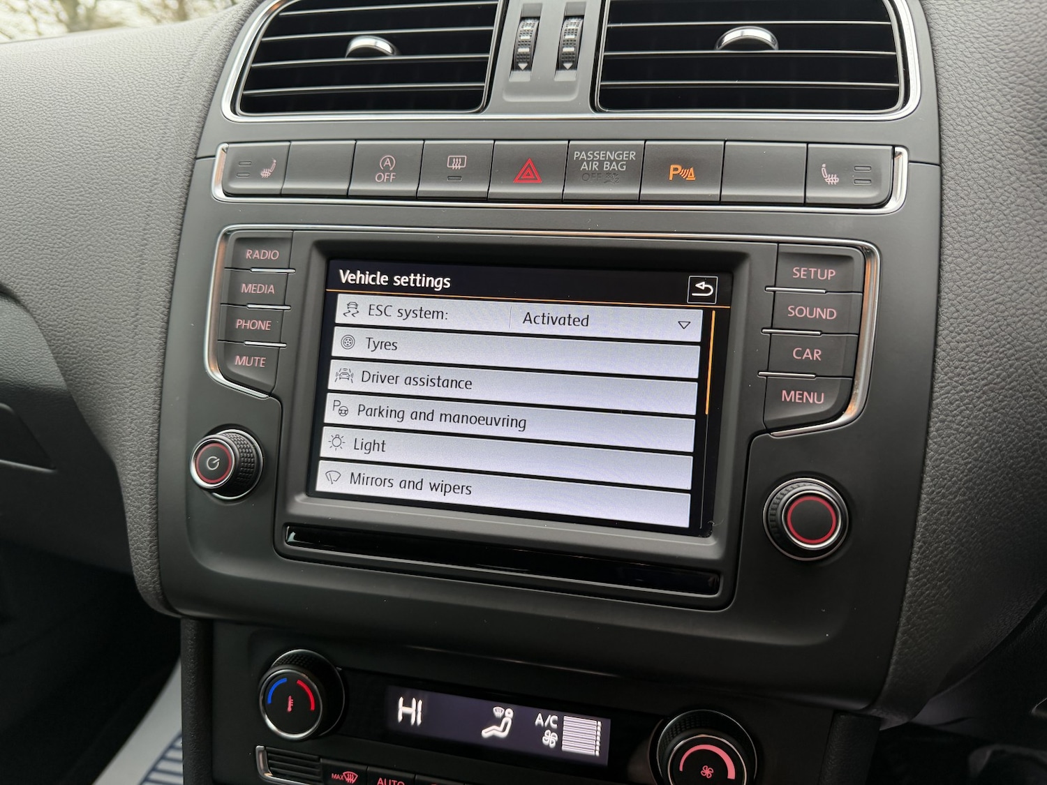 Used Volkswagen Polo 2015 for sale - 77565352: Photo 26