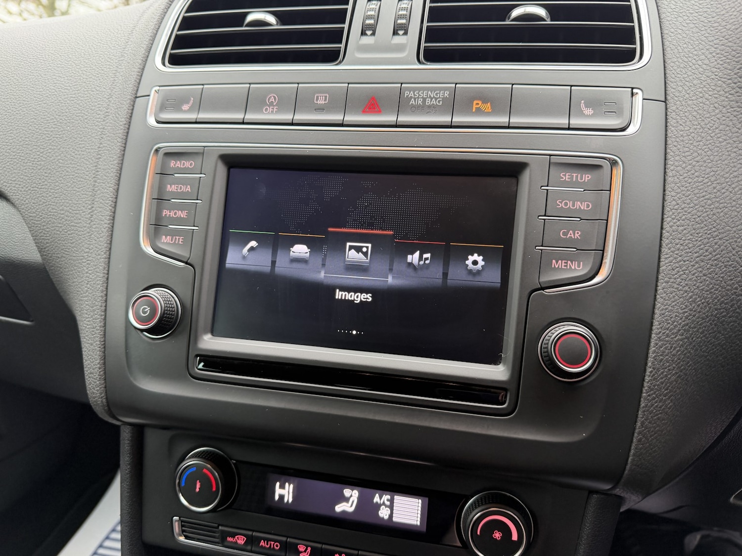 Used Volkswagen Polo 2015 for sale - 77565352: Photo 27