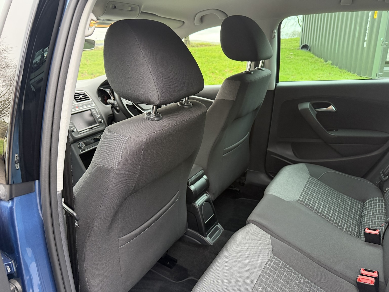 Used Volkswagen Polo 2015 for sale - 77565352: Photo 44