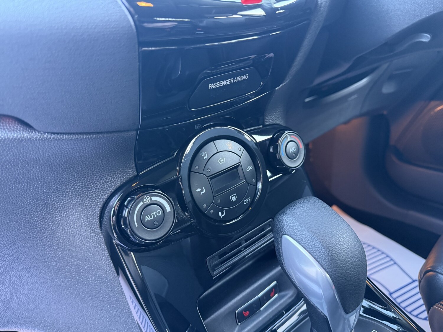 Used Ford Fiesta 2015 for sale - 77945781: Photo 23