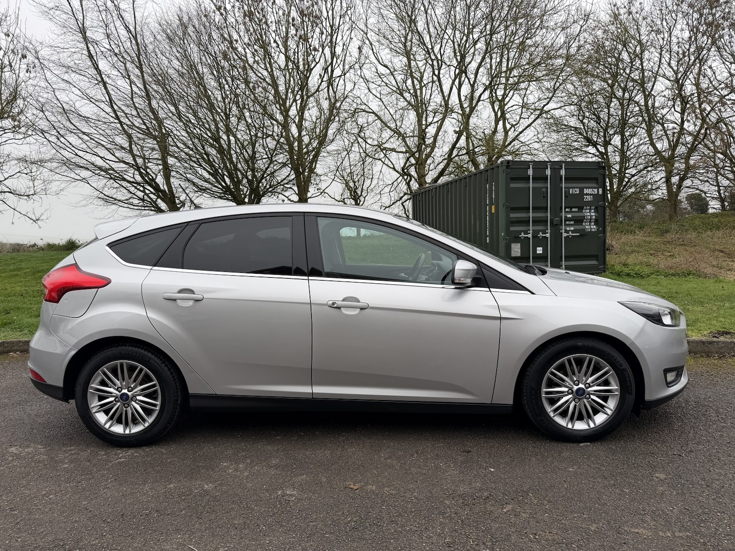Used Ford Focus 2017 for sale - 77954078: Photo 2