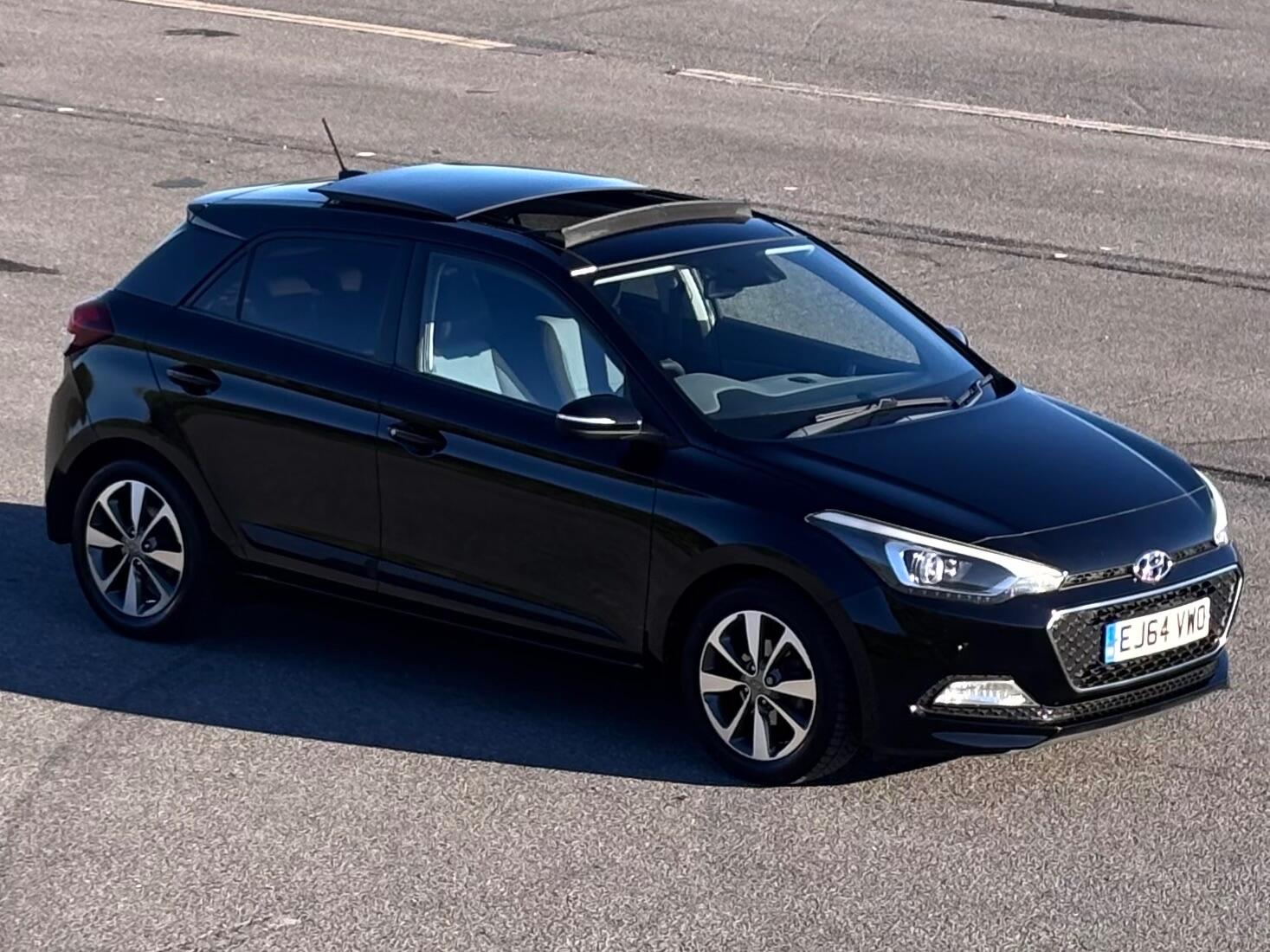 Used Hyundai i20 2014 for sale - 76700593: Photo 1