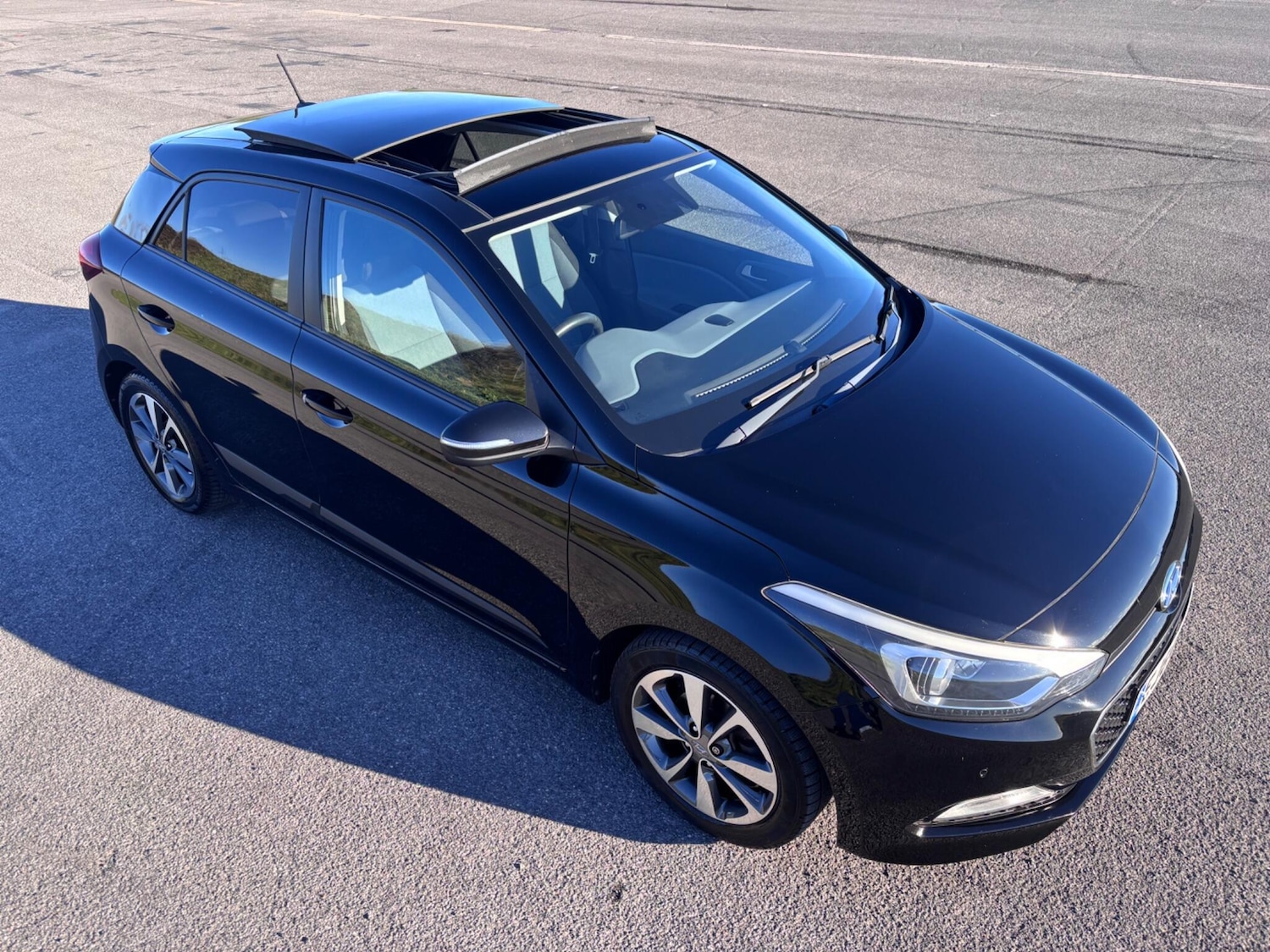 Used Hyundai i20 2014 for sale - 76700593: Photo 5