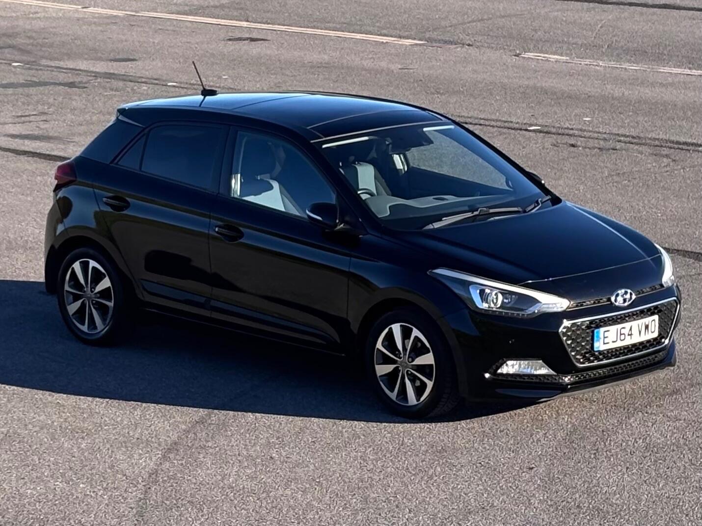 Used Hyundai i20 2014 for sale - 76700593: Photo 8