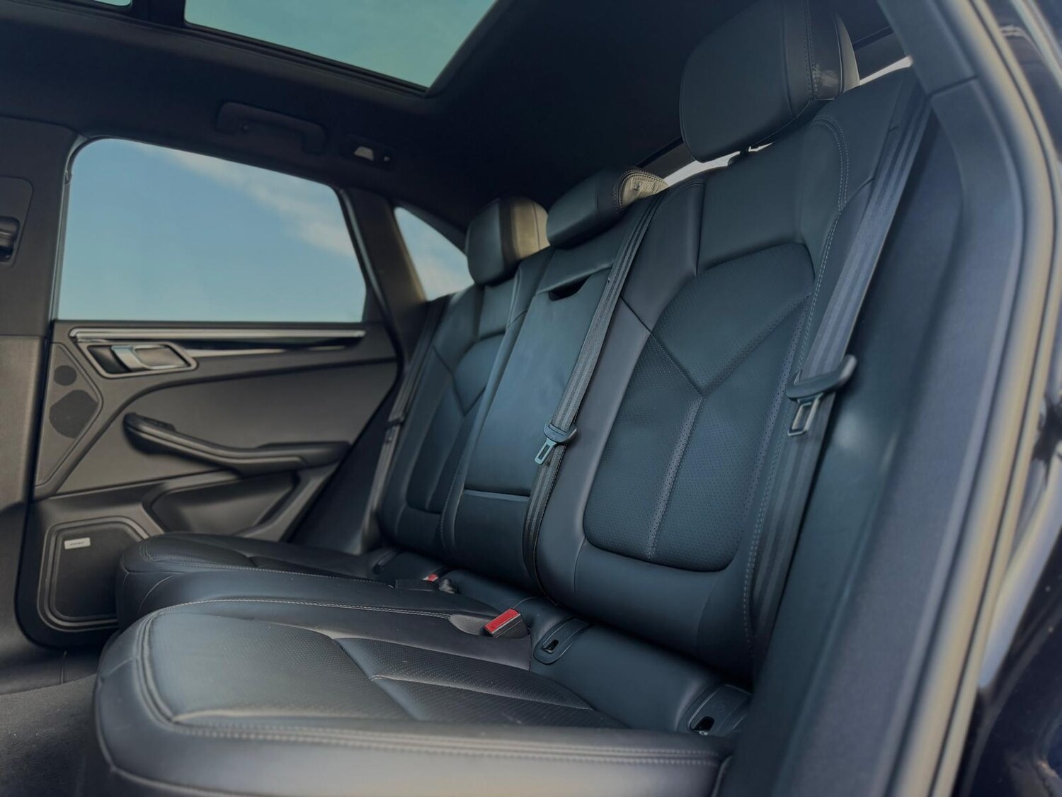 Used Porsche Macan 2020 for sale - 77625986: Photo 33