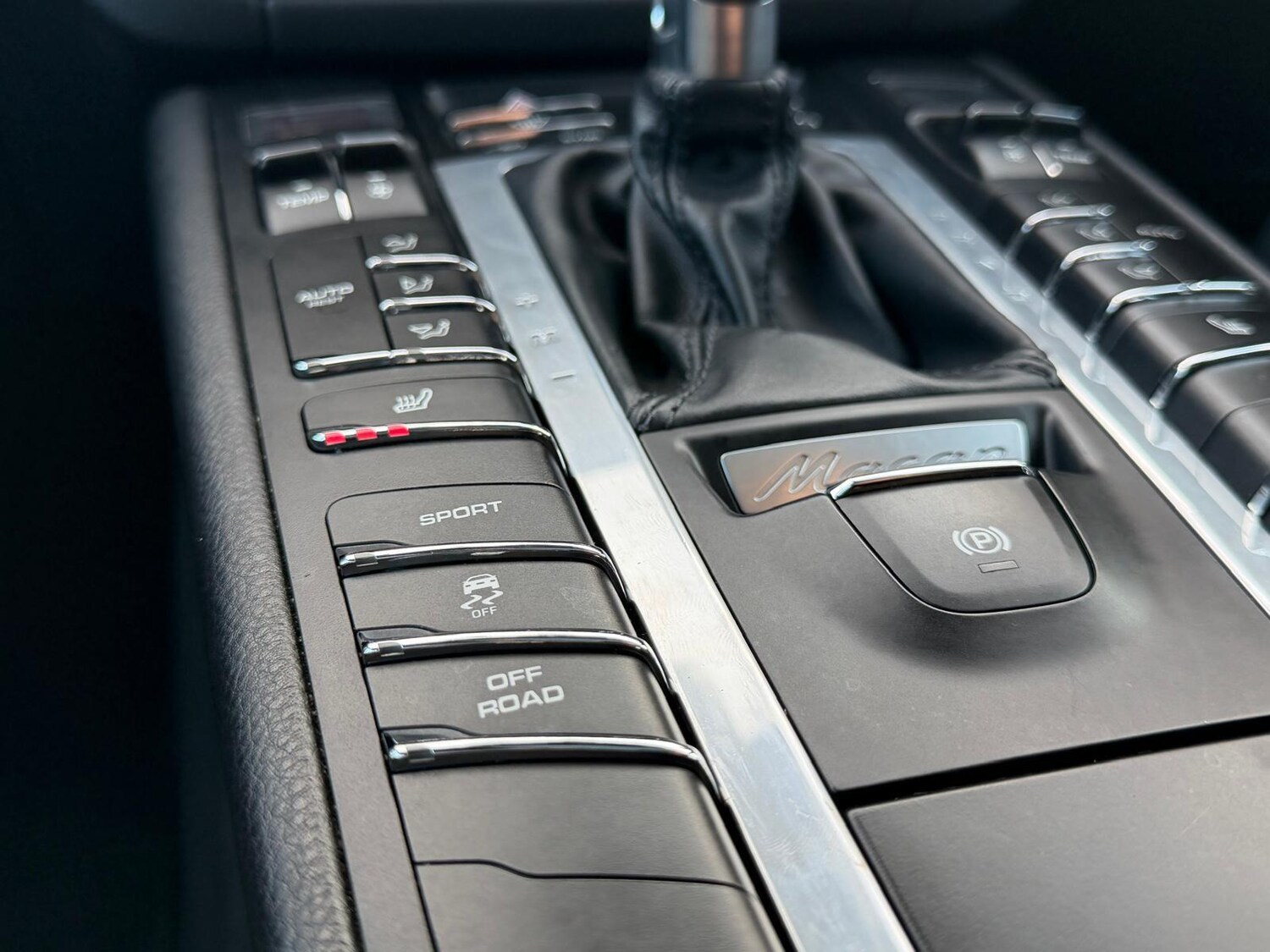 Used Porsche Macan 2020 for sale - 77625986: Photo 42