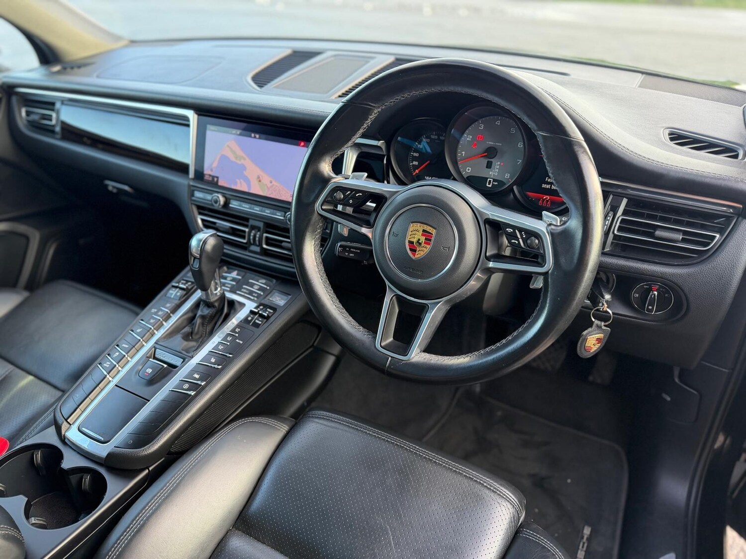 Used Porsche Macan 2020 for sale - 77625986: Photo 50